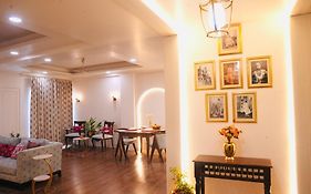 Royal Saket
